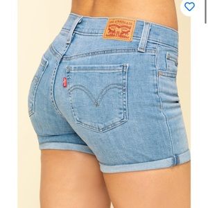 LEVI mid length denim shorts